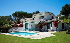 Hotel Four Seasons Fairways  4*